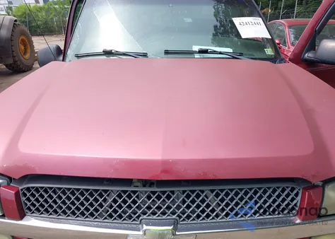 2004 Chevrolet Silverado K2500 Heavy Duty from USA, damaged, VIN 1GCHK29UX4E230278